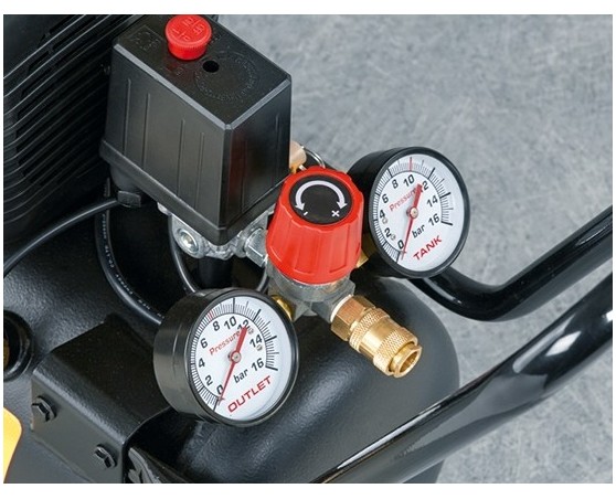 Compresor de pistón Nuair  FC2/50S 2cv 50L