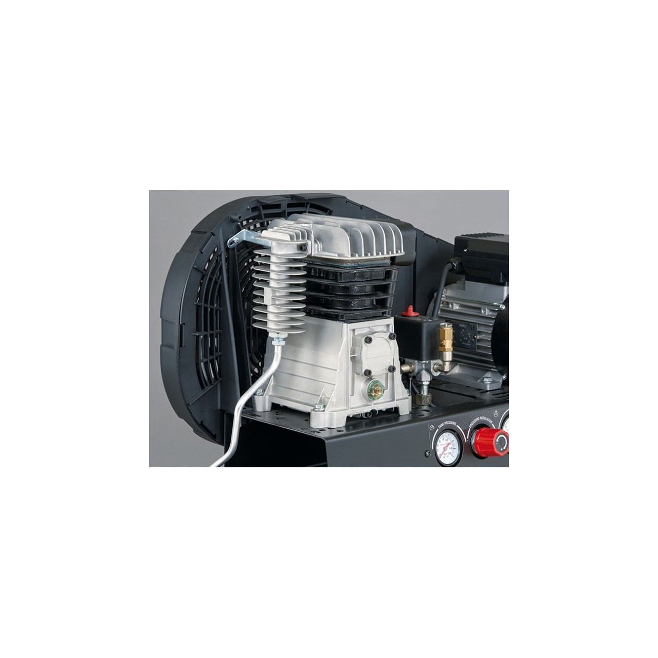 Compresor de pistón Nuair  3CM/200 Tech Pro 3cv 200L