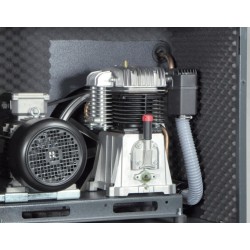 Compresor pistón insonorizado Airum trifásico 5,5cv 270L Compresor pistón insonorizado Airum trifásico 5,5cv 270L