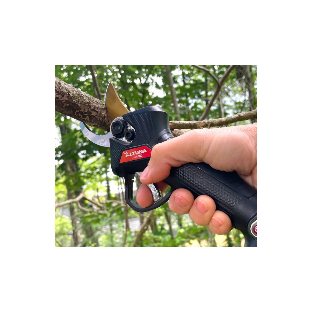 Tijera de poda a batería titanio Altuna ACB30 Tijera de poda a batería titanio Altuna ACB30