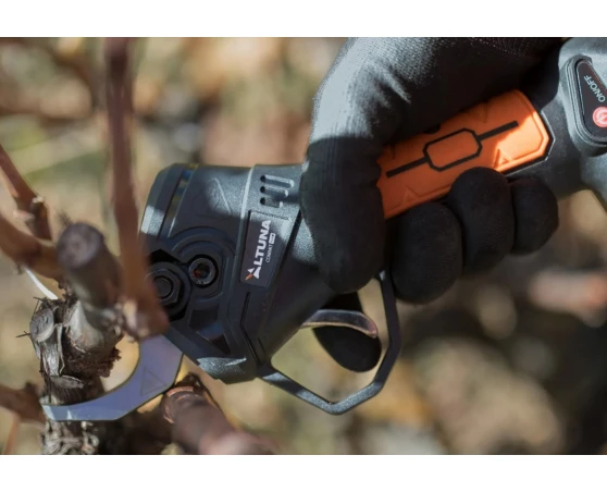 Tijera de poda a batería titanio Altuna ACB35