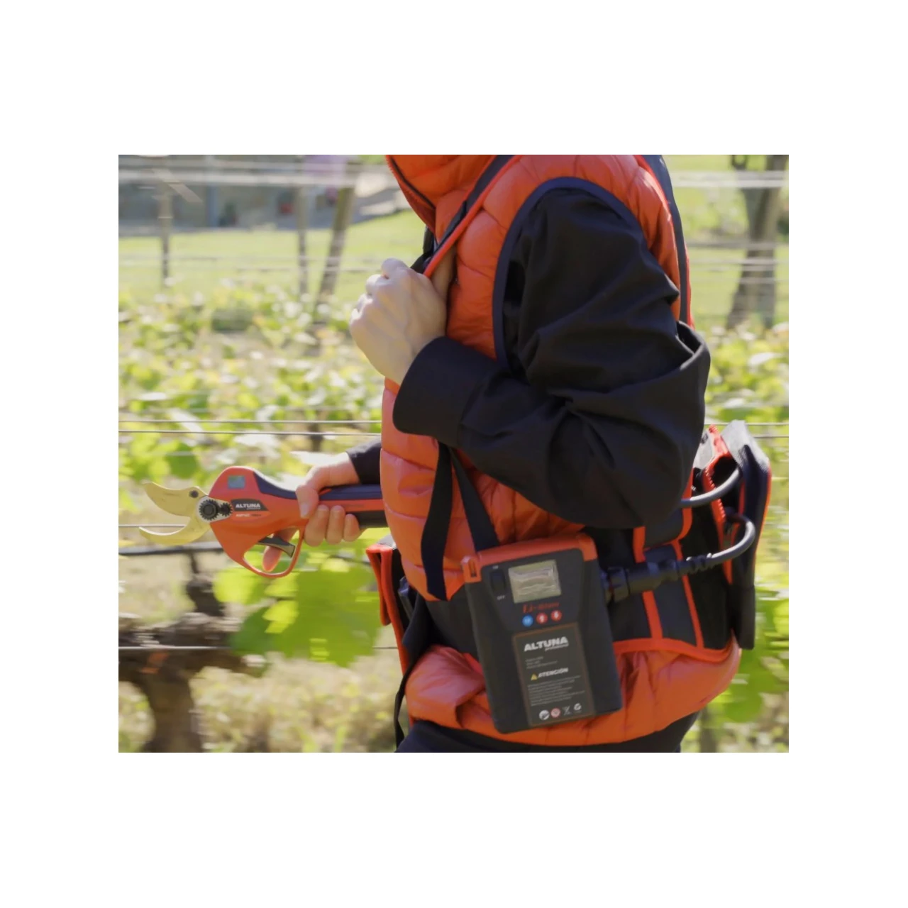 Tijera de poda a batería titanio 1260W Altuna AB42