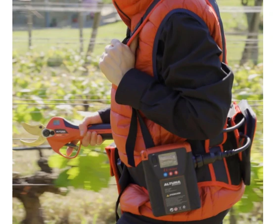 Tijera de poda a batería titanio 1260W Altuna AB42