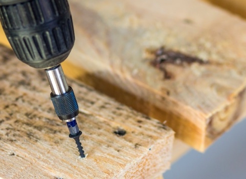 atornillar madera