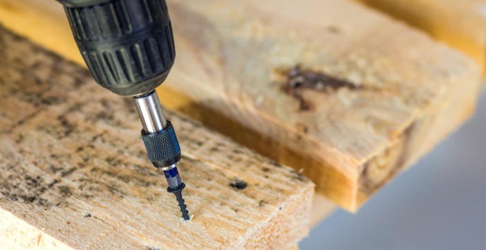 atornillar madera